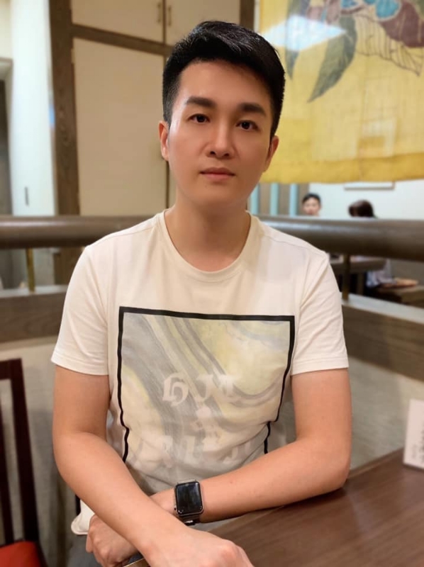 岁月流逝的第一张照片--九龙上门女婿服务网